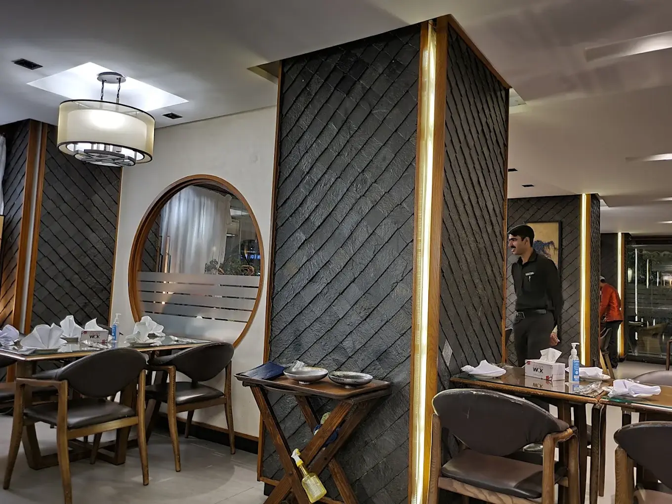 Inside Asian Wok, Blue Area (Beverly Centre)