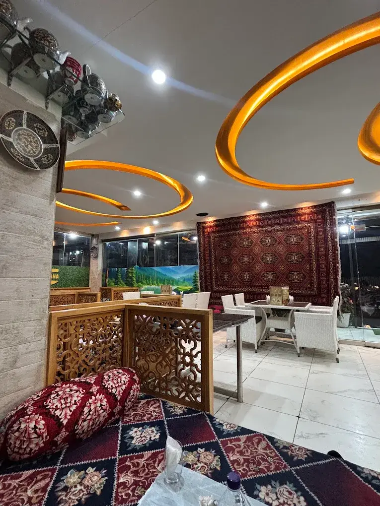 Inside Khoraak Khaana, F-10 Markaz