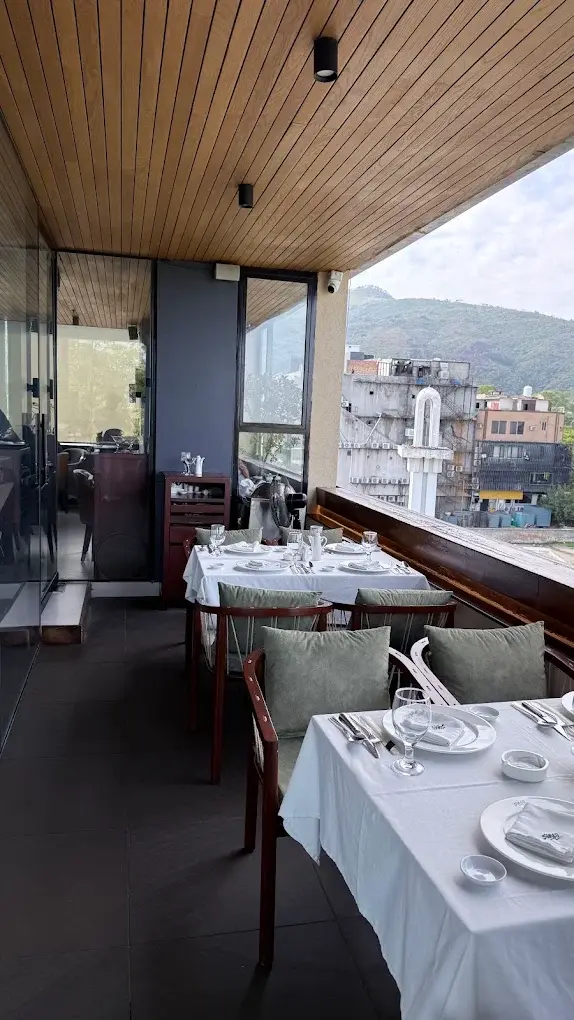 Inside Sumo, F-6 Markaz