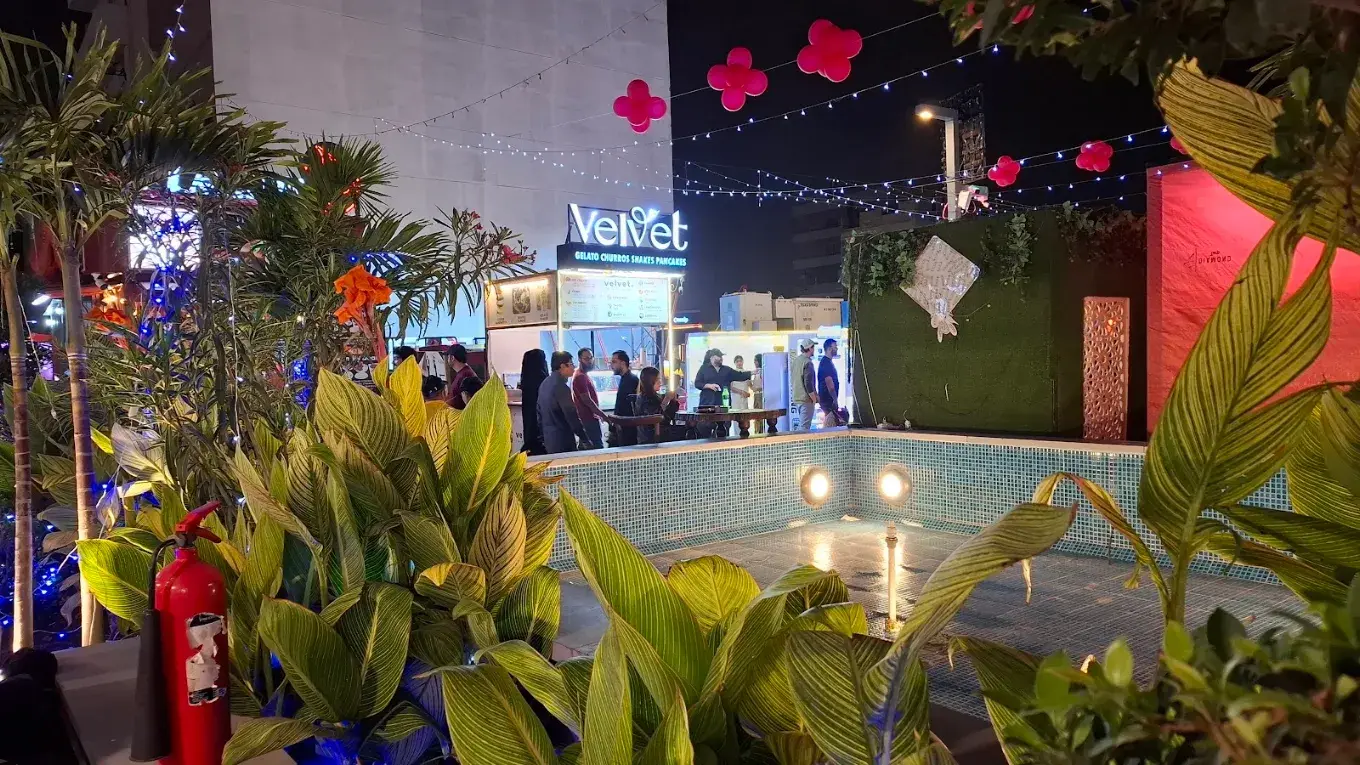 Inside Creek Walk - DHA Phase 8, DHA Phase 8 (Zulfiqar)