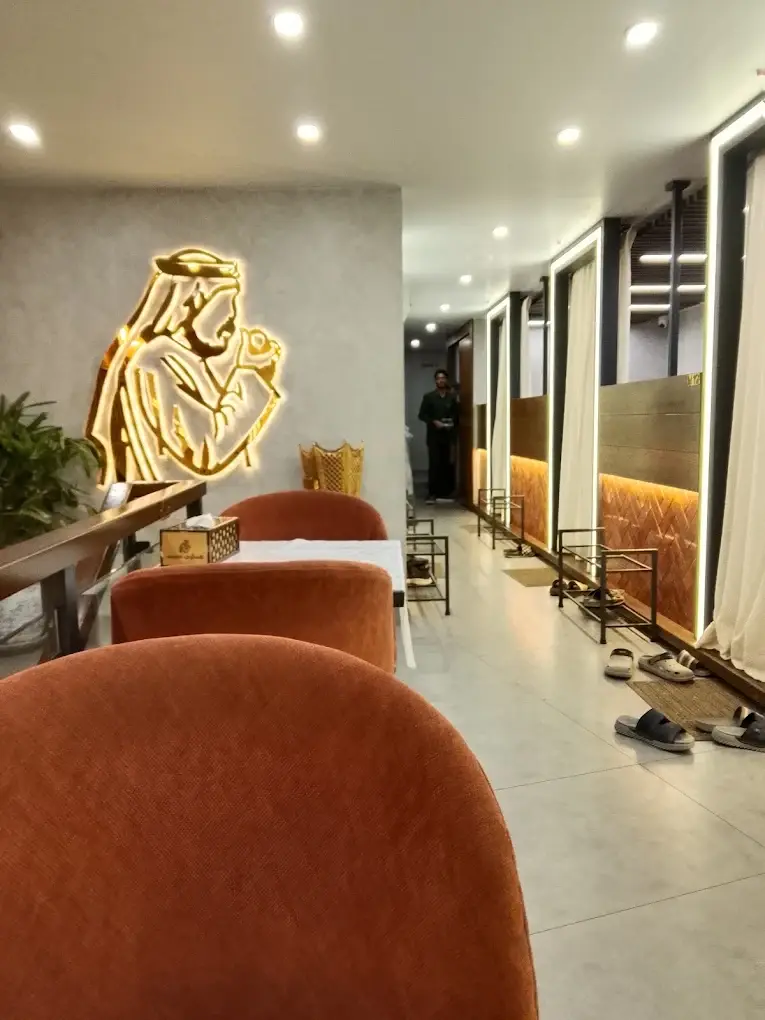 Inside Hungry Habibi (Bahadurabad), Bahadurabad