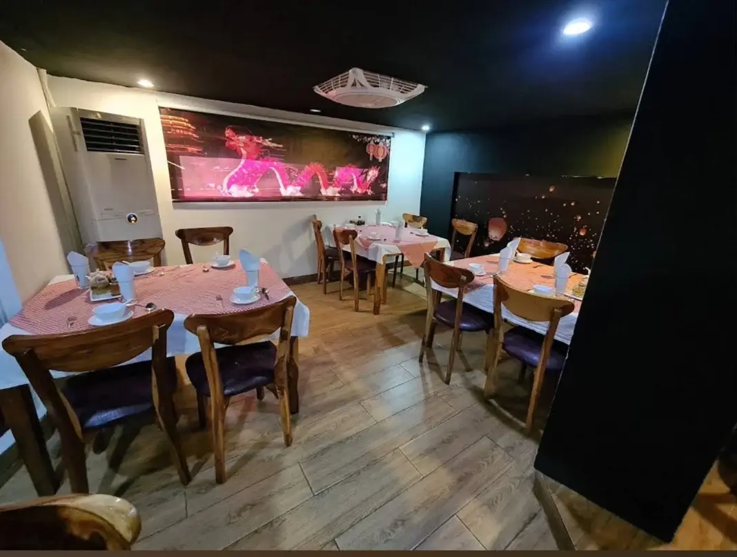 Inside New Little China Restaurant, Tariq Road / PECHS