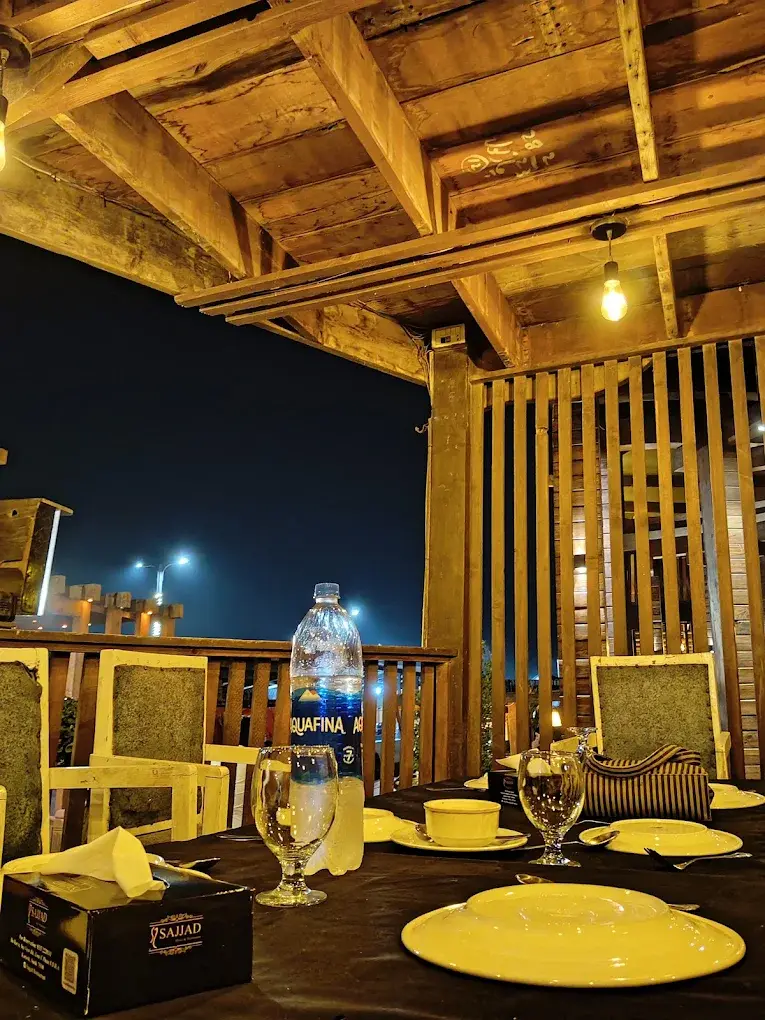 Inside Sajjad Restaurant, Do Darya
