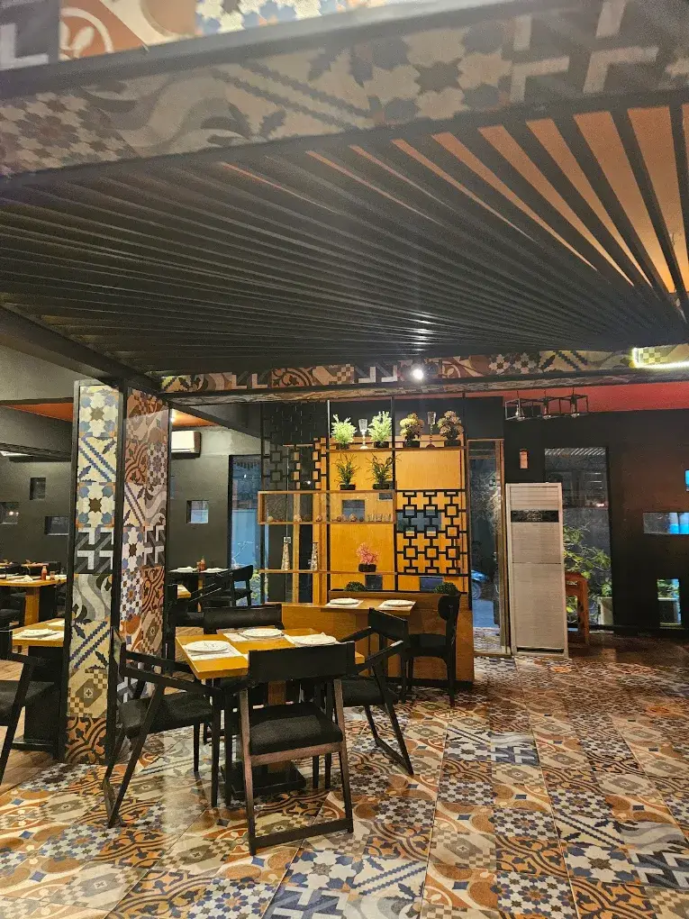 Inside SOBREMESA, DHA Phase 6 (Bukhari)