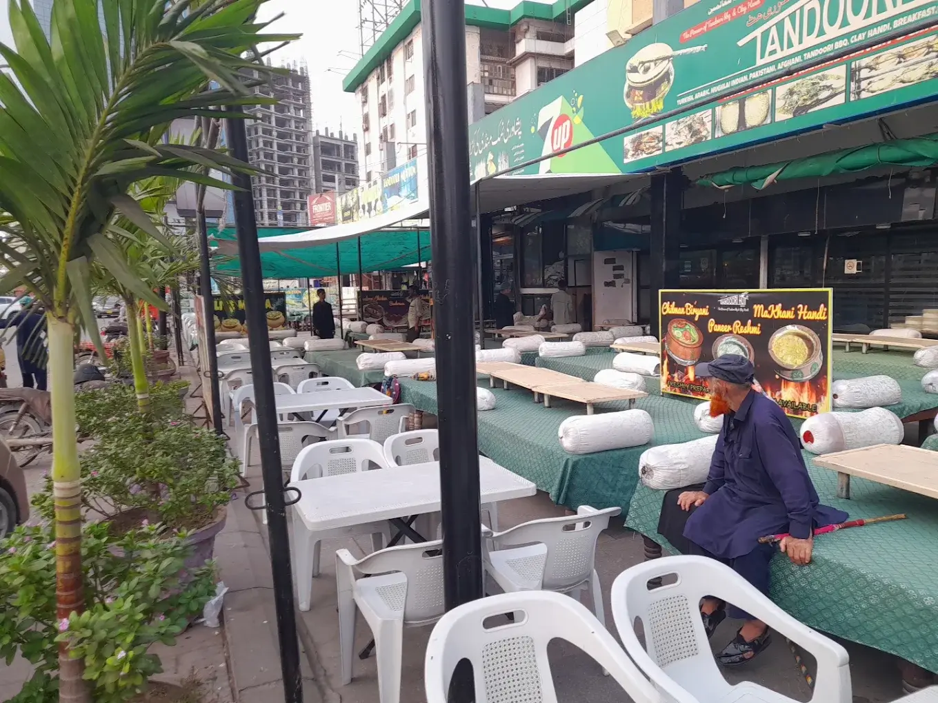 Inside Tandoori Hut, Boat Basin