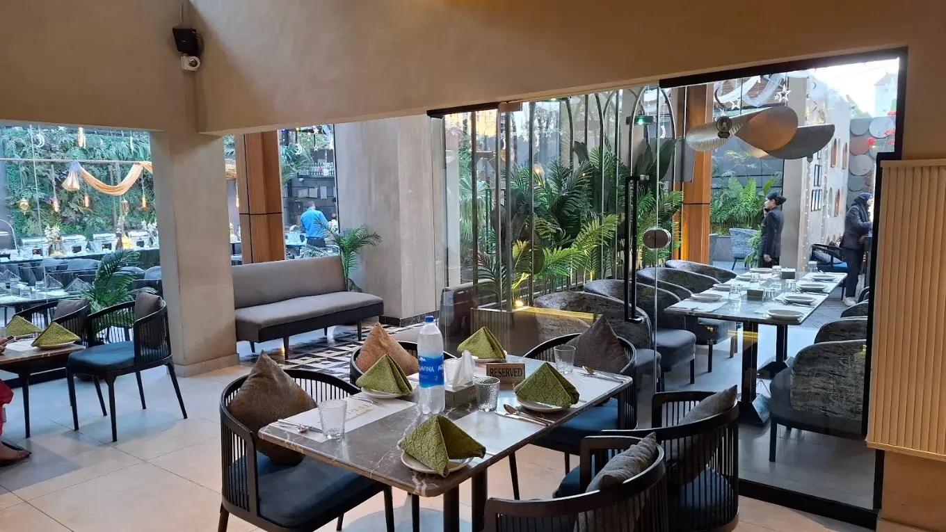 Inside terraza, Clifton Block 4