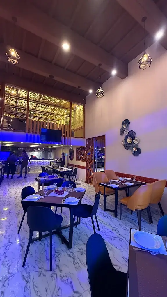 Inside Bazm e Zaiqa, Iqbal Avenue