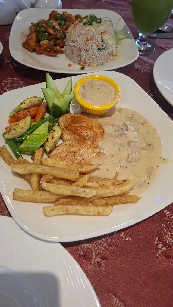 Food at Cafe Grand, Bahria Town