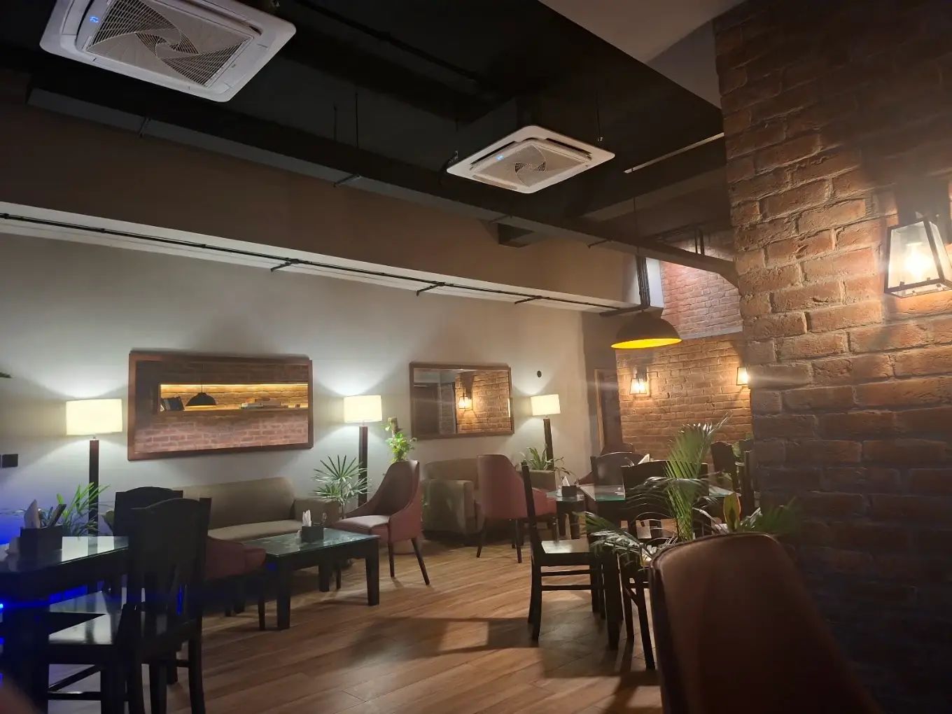 Inside Chaaye Khana Askari 10, Askari 10