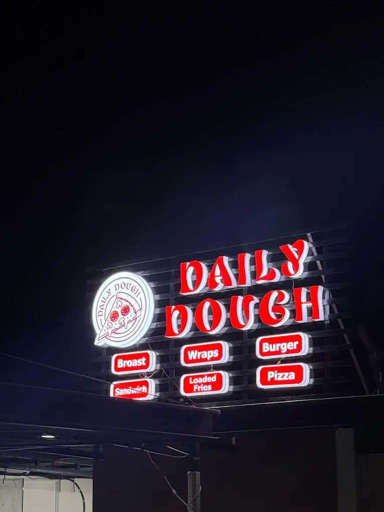 Daily Dough Pizza, Askari 10, from outside