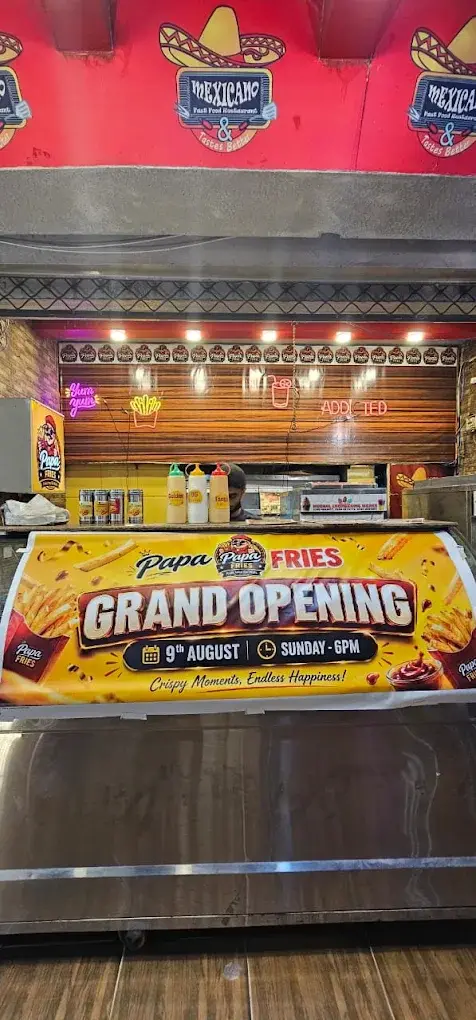 Papa Fries, Askari 10, from outside