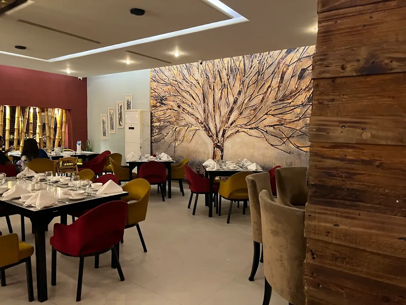Inside Sichuan Chinese Restaurant, Gulberg II - Mini Market