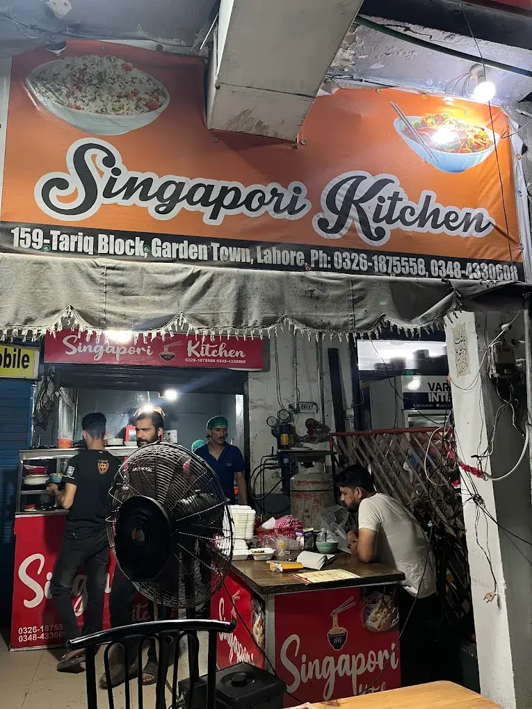 Inside Singapori Kitchen, Garden Town